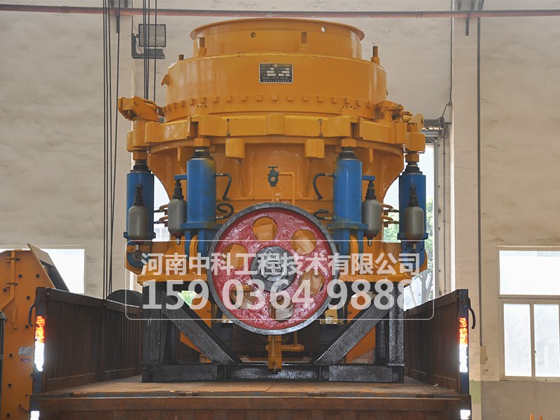 圓錐破碎機更換襯板時應(yīng)注意什么事項？